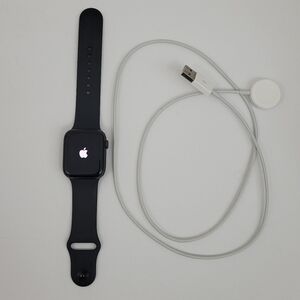 Apple Watch SE 44mm A2352 1st Gen Black GPS